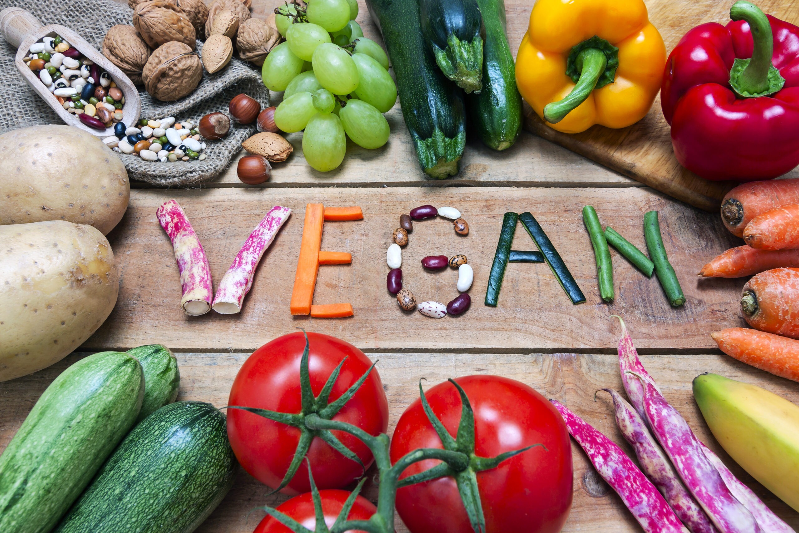Wertvolle Tipps zum Umstieg auf vegane Ernährung. Foto: © minoandriani / stock adobe